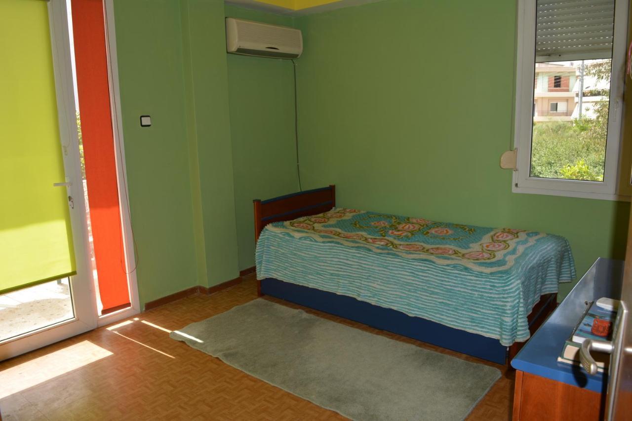 Spacious Apartment With Balconies, Ac, King Bed, Near Dt And Transports アテネ エクステリア 写真